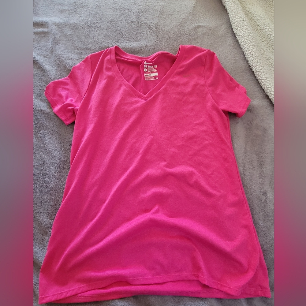 Nike drifit women's short sleeve shirt